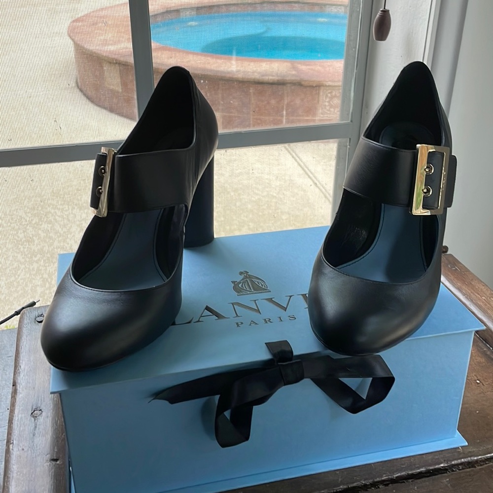 Lanvin Mary Jane Pumps size 39.5